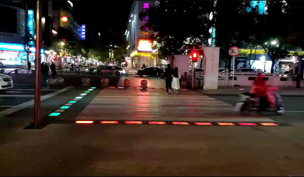 高新区智慧斑马线方案介绍0615-81.jpg